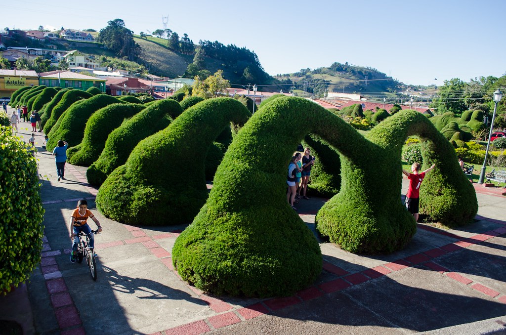 Parque Central de Zarcero Costa Rica Can bring back your love