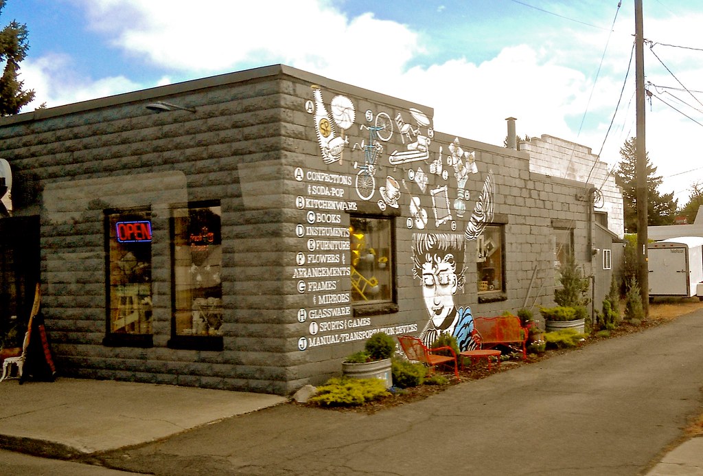 Thrift Store in Medical Lake ⊙ ☂︎♙₪୬〰⋀ℵ⊃ ⊙ Flickr