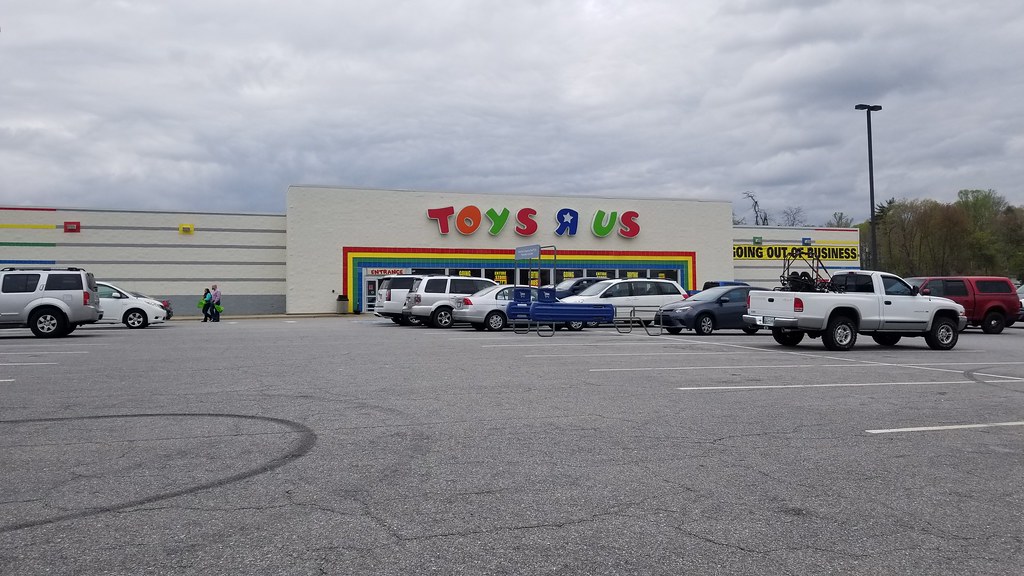Toys R Us Asheville, NC 10 Mike Kalasnik Flickr