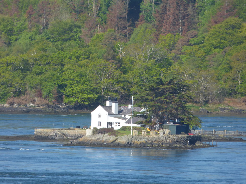 Menai Strait from the Menai Suspension Bridge house on a… Flickr