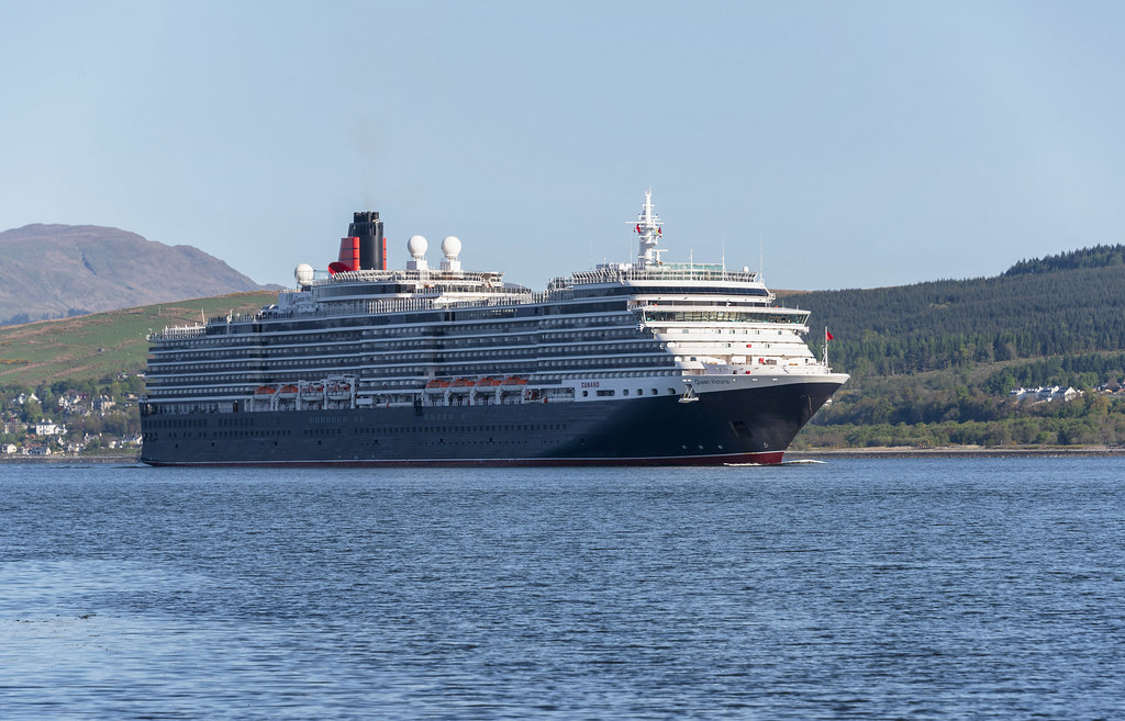 MV Queen Victoria Approaching Greenock's Ocean Terminal. V… Flickr