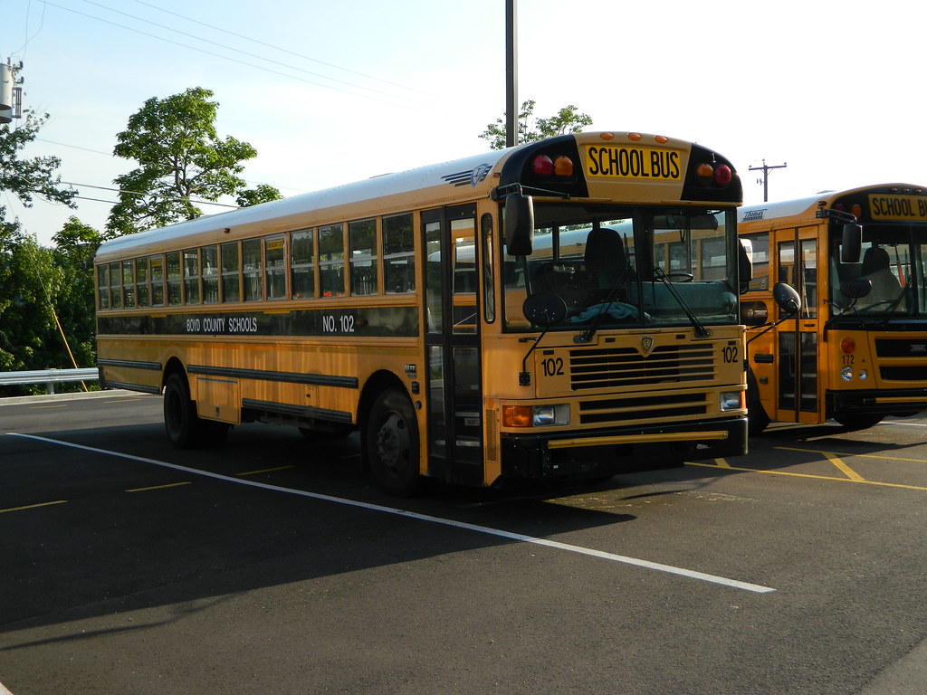 Boyd County Schools 102 Bus lot Ashland, KY Flickr