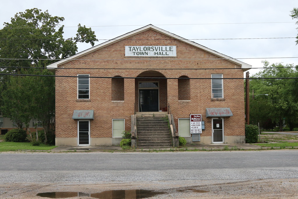 Taylorsville, MS Town Hall Pic 3 Andy Tucker Flickr
