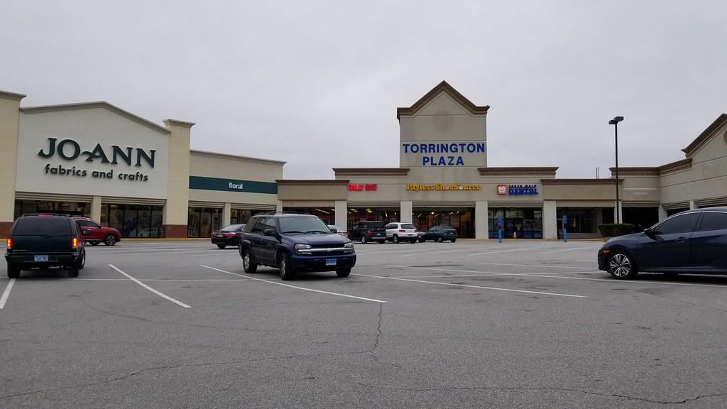 Bradlees Torrington, CT 1 Mike Kalasnik Flickr