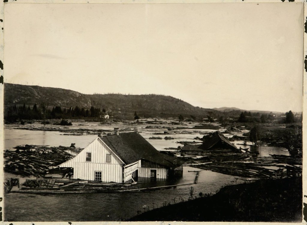 Glissement de terrain et éboulis à NotreDamedelaSalett… Flickr