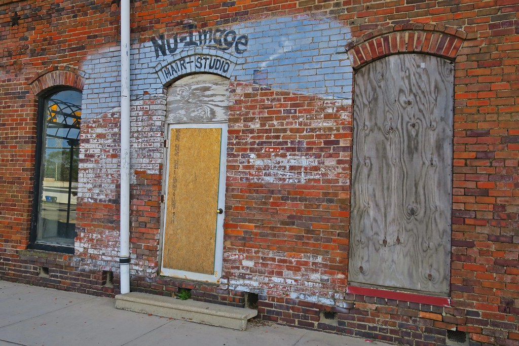 NuImage Hair Studio, Laurinburg, NC Ghost sign for NuIma… Flickr