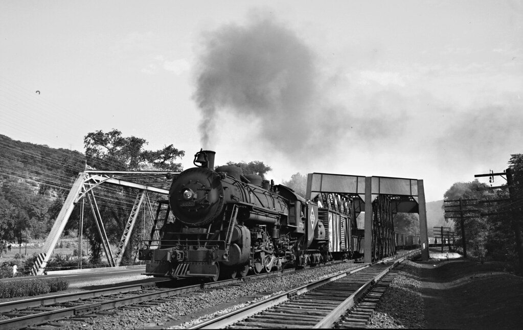 ERIE, Hillburn, New York, 1947 Erie Railroad 462 steam l… Flickr