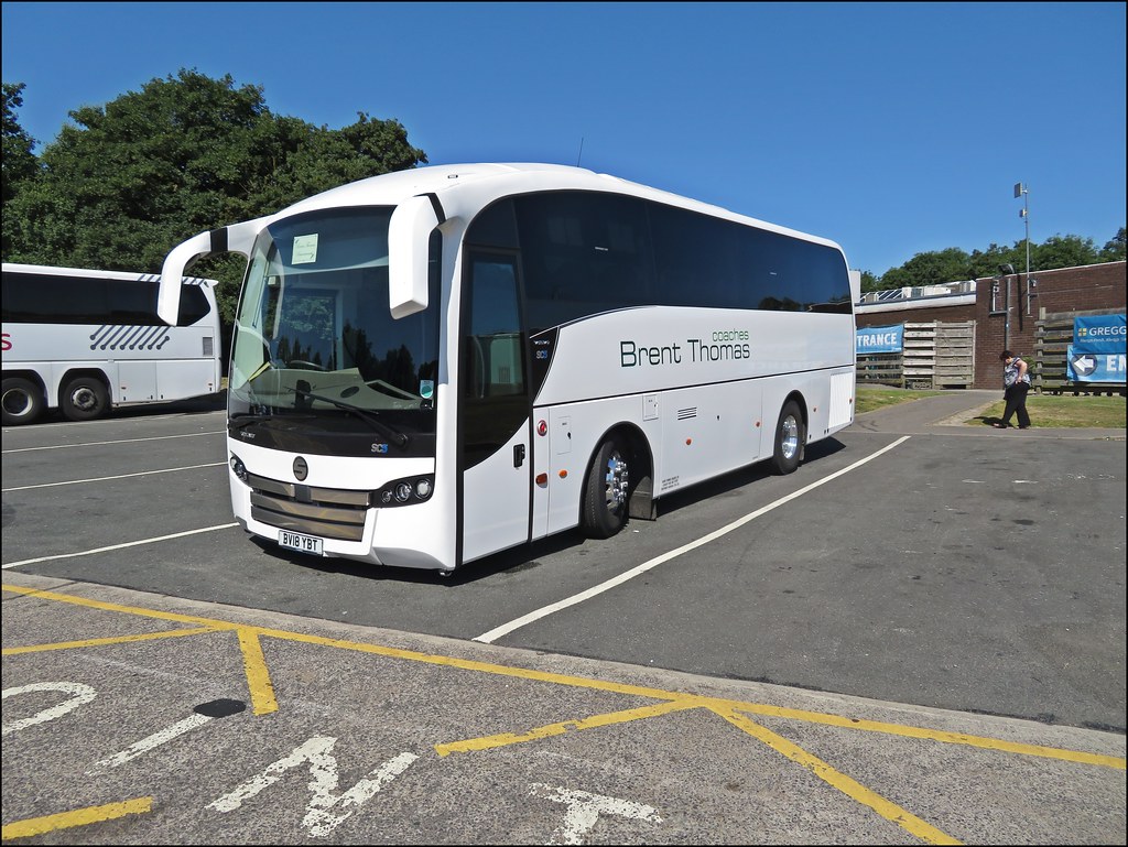 Brent thomas Coaches BV18YBT Seen in Leigh Delamere servic… Flickr