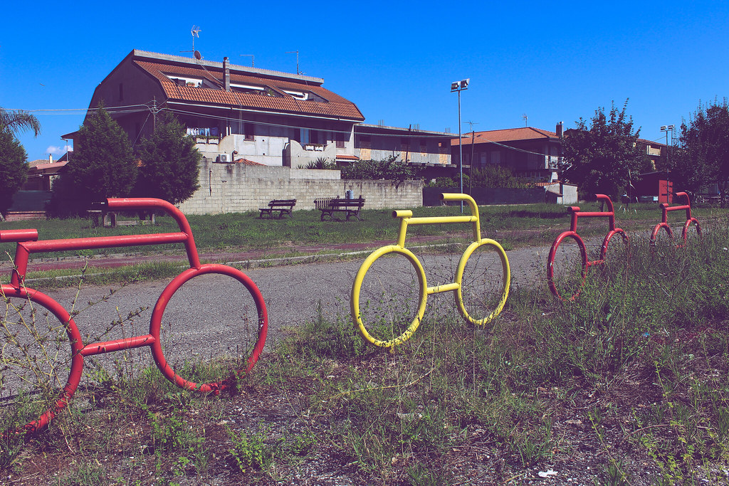 Red and Yellow bikes 😄 Angela Fantaccini Flickr