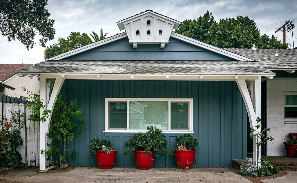 "Birdhouse" (1953), 12816 Bessemer St, Los Angeles, CA, US… Flickr