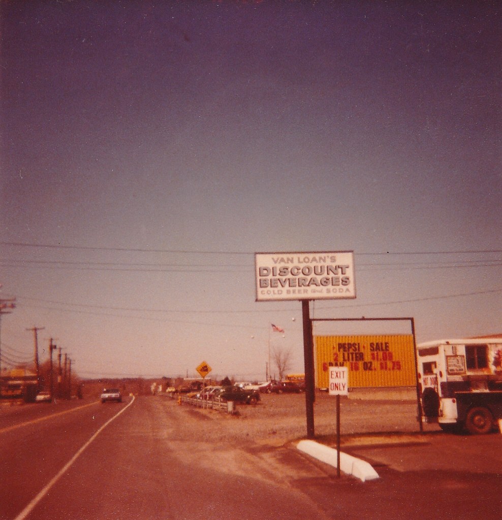 US 9W PORT EWEN NY APRIL 1980 Van Loans is still in busine… Flickr