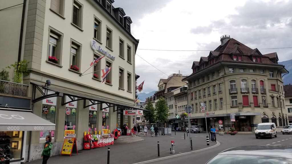 Interlaken, Switzerland Kevin Oliver Flickr