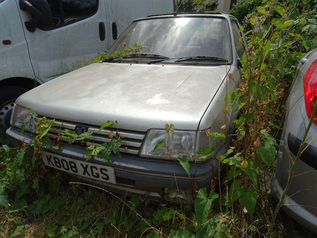 1992 Peugeot 205 Gentry Auto Luton, Bedfordshire registere… Flickr
