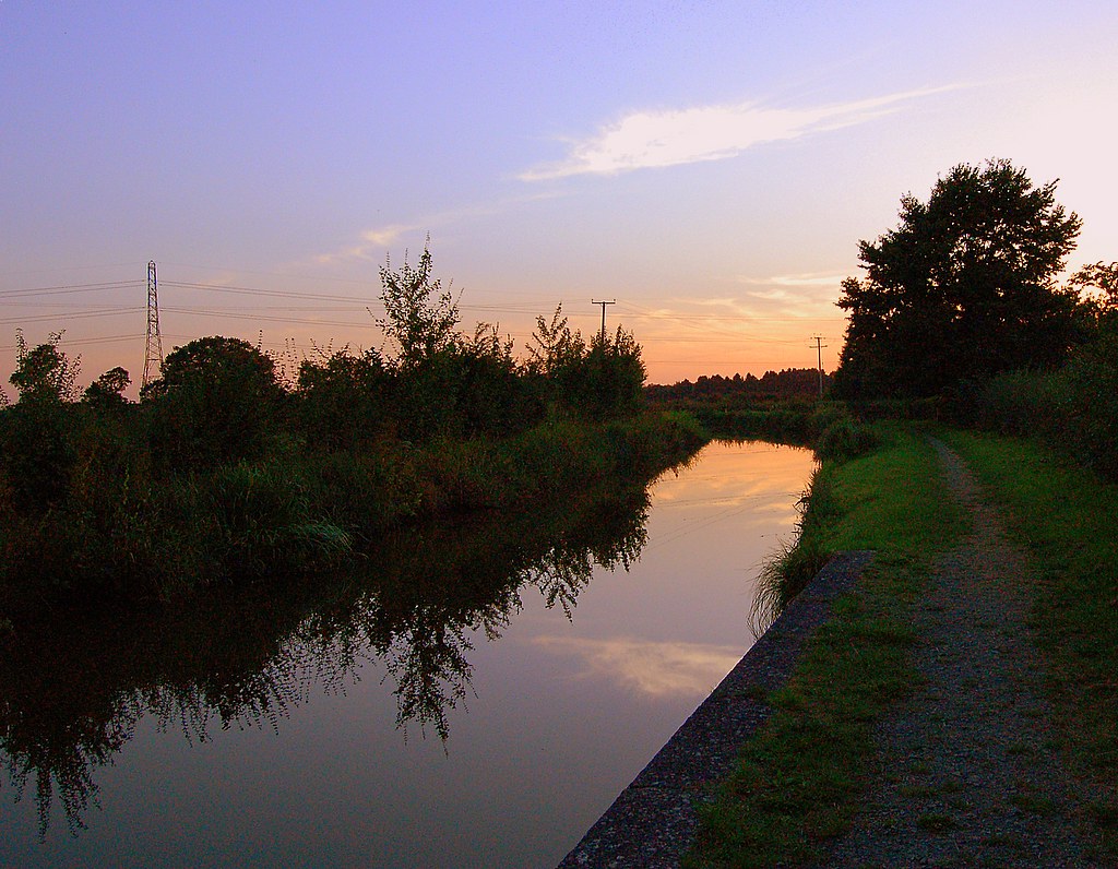 Peaceful Reflection ) Taken at Lower Frankton, Shropshir… Flickr
