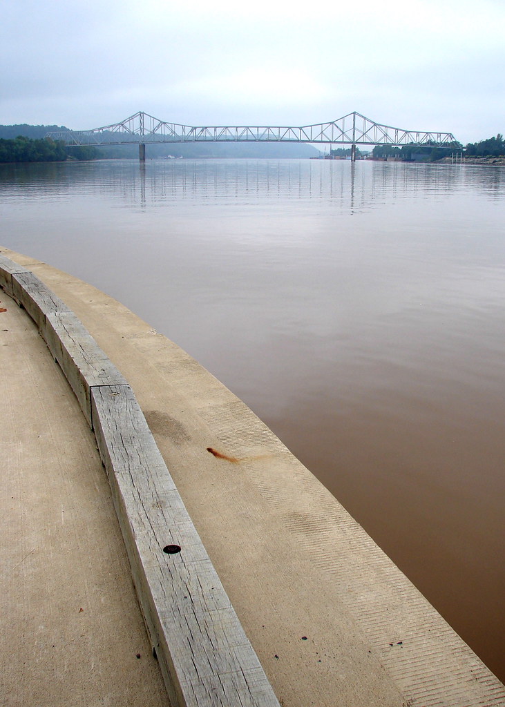 silver memorial bridge Ohio River looking South. West Virg… Flickr