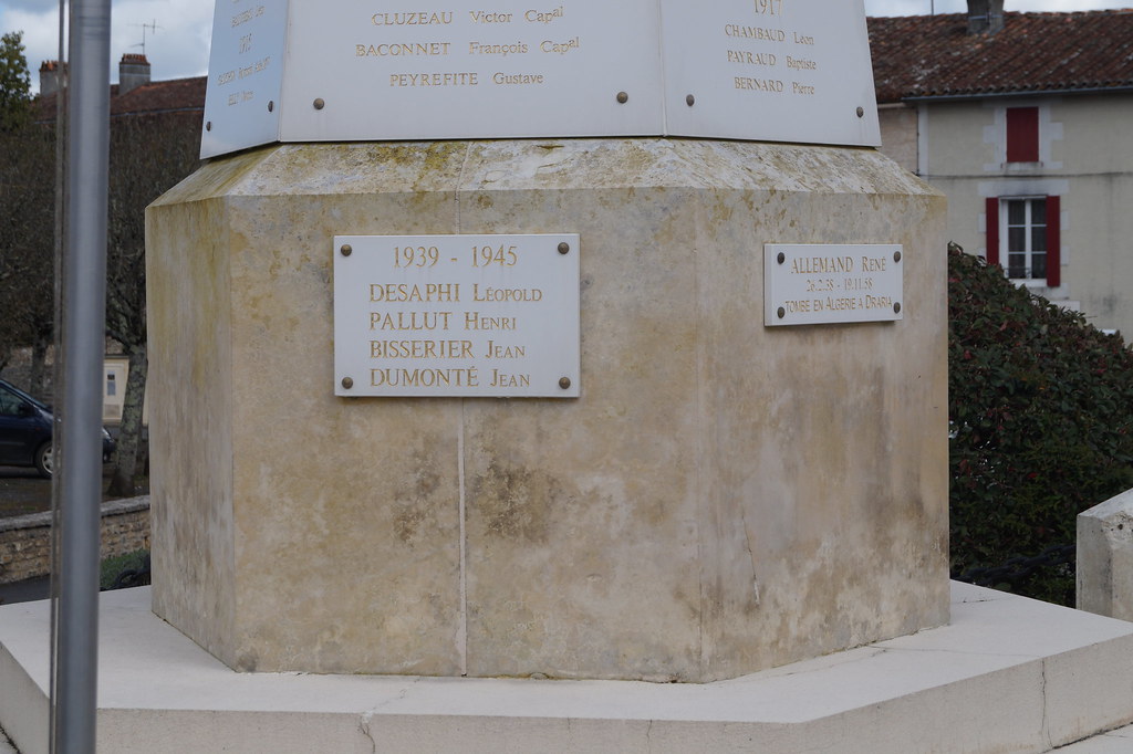 ChampagneMouton DSC03312 Adam Spencer Flickr