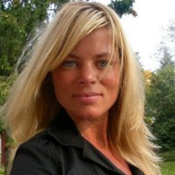 Blonde Nordic Scandinavian Woman, blonde blue eyes (Femme … Flickr