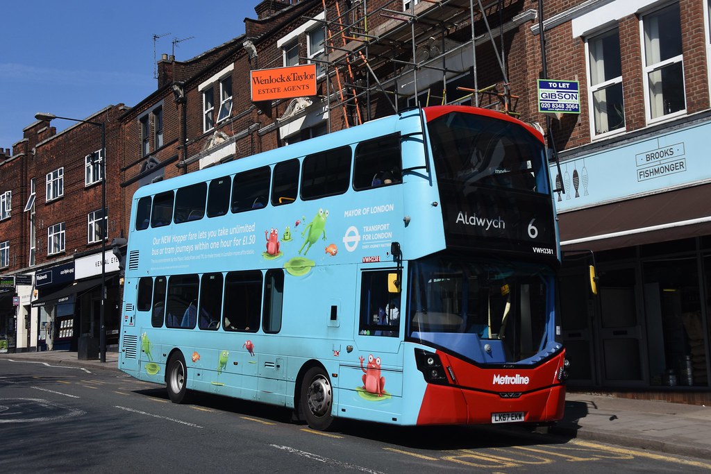 Oyster Hopper bus VWH2381 Metroline VWH2381 (LK67EKW) call… Flickr