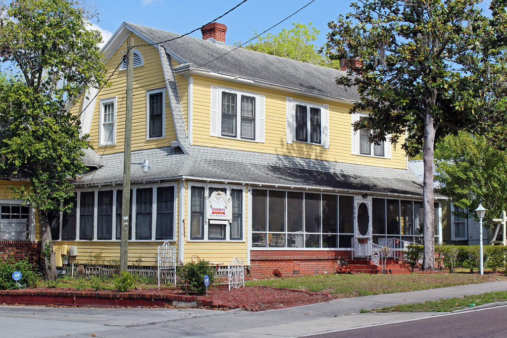 Strawberry House Bed & Breakfast, Plant City This bed and … Flickr