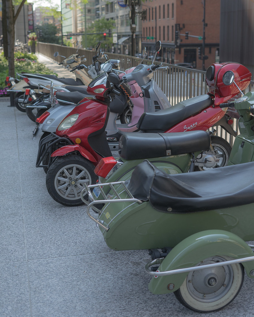 Scooters Chicago 2018 RW Sinclair Flickr