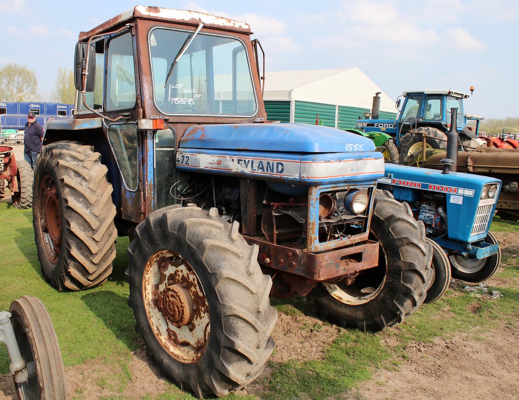 STA 954X 1981 Leyland 472 Synchro 4WD tractor. Cheffins vi… Flickr