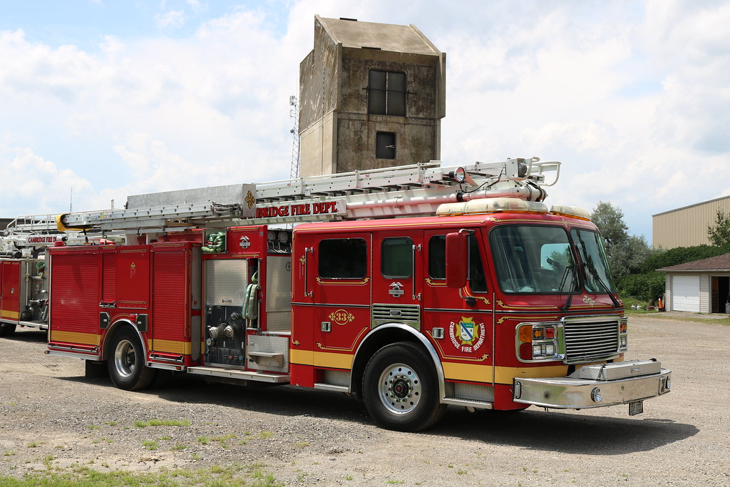 Cambridge Fire Department Aerial 33 (2) (Ex. Pump 2 & Aeri… Flickr