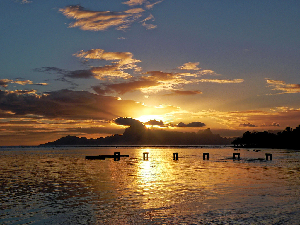 P1110271_DxO1 Coucher de soleil sur Moorea vu de Tahiti
