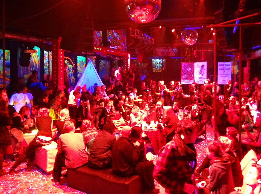 A Different Kiss KitKat Berlin * * A DIFFERENT KISS* Per… Flickr