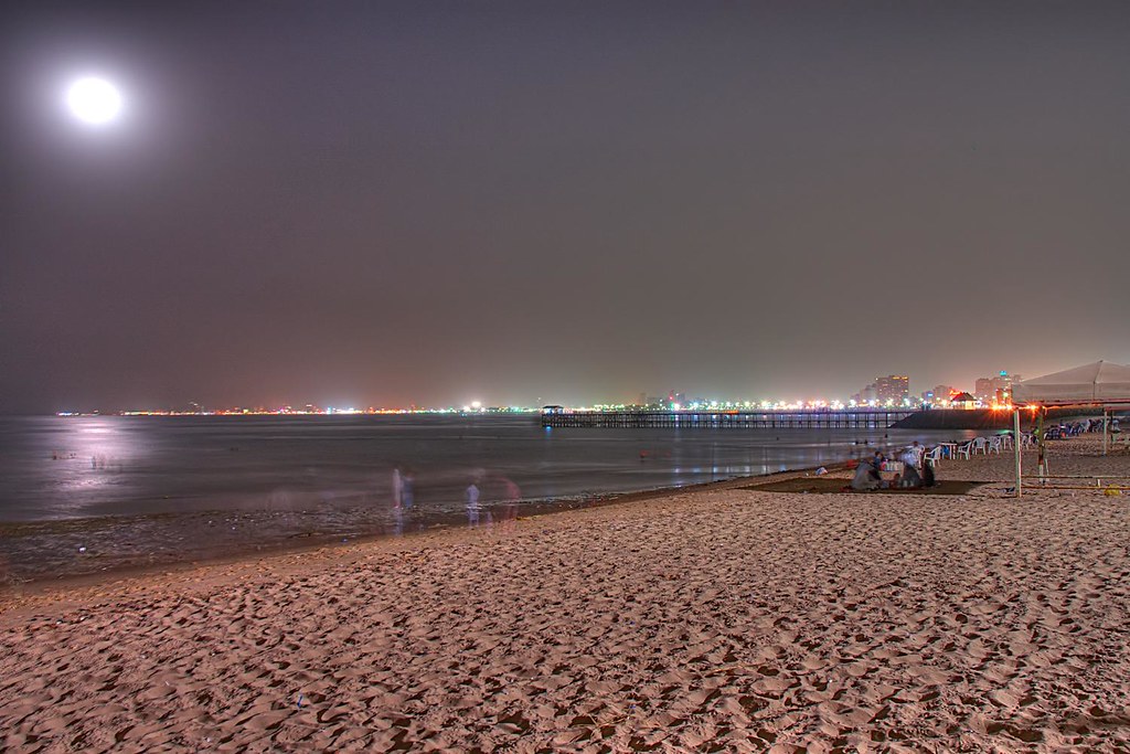 Moonlight Over Kuwait Beach The scorching summer in Kuwait… Flickr