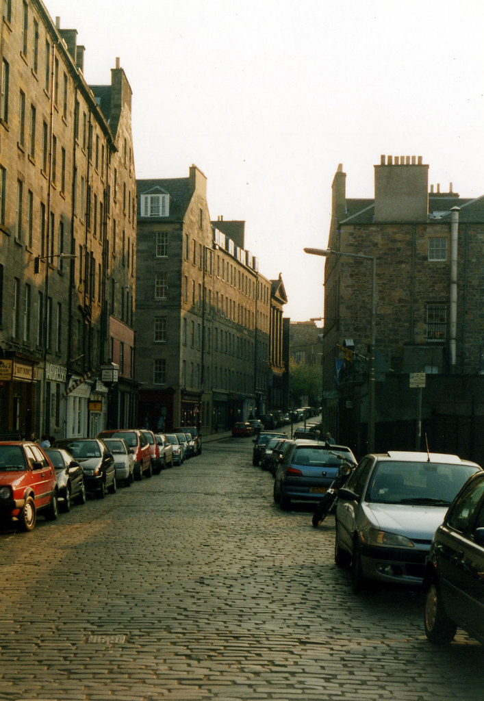 Drummond Street Drummond Street in Edinburgh, looking West… Flickr