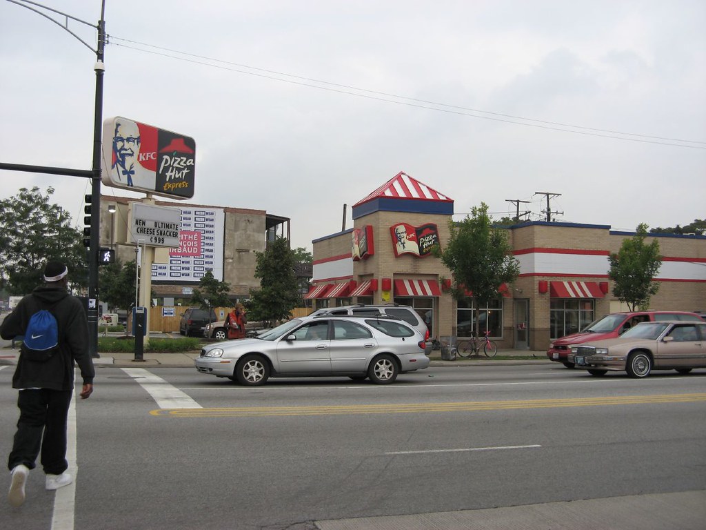 IMG_0134 KFC/Pizza Hut Express at the corner of Roosevelt … Flickr