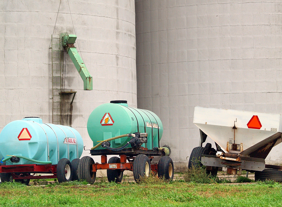 luckey farmers, inc. Sept. 2006, Perrysburg, Ohio Douglas Thayer