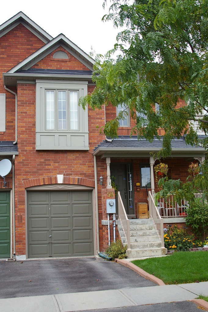 Aurora, ON CANADA 44.0123706, 79.45164444 Aurora, Ontario… Flickr