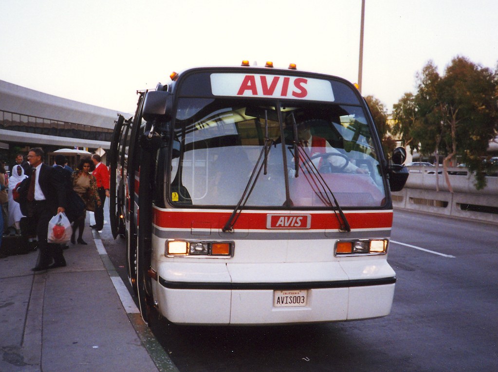 Avis RTS An Avis airport shuttle bus. I can't remember whi… Flickr