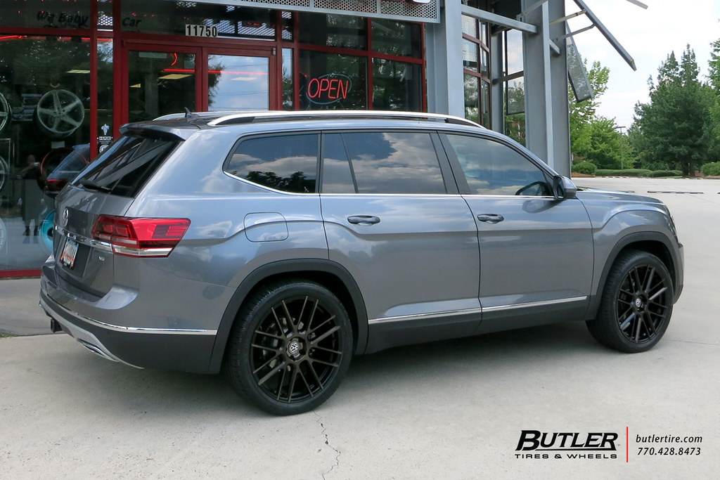 VW Atlas with 22in TSW Mosport Wheels with Michelin Tires a photo on