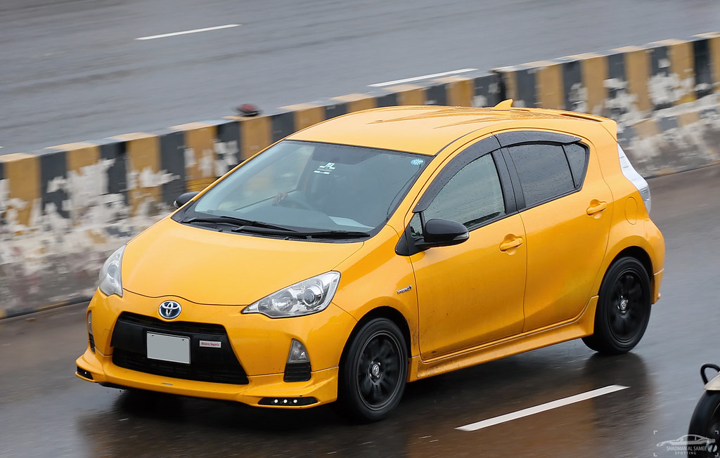 Toyota Aqua, Bangladesh. Airport Rd 2018. Shadman Samee Flickr