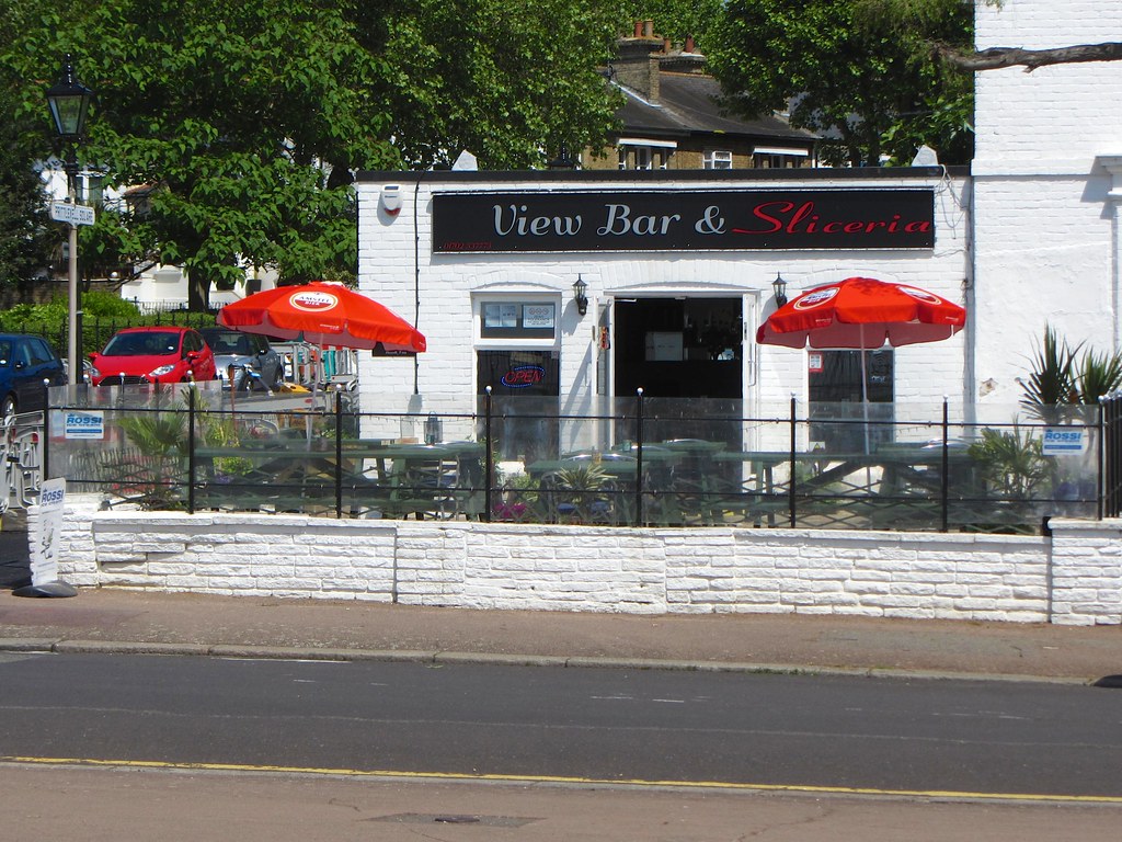 SouthendonSea, June 2018 View Bar and Sliceria, 12 Cliff… Flickr