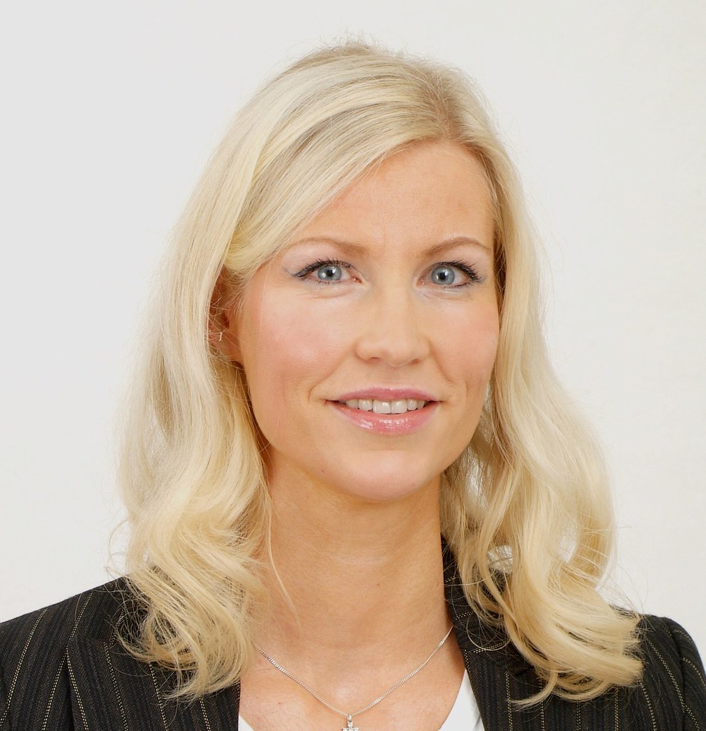 Nordic Scandinavian Mature Woman, blonde blue eyes (Femme Nordique