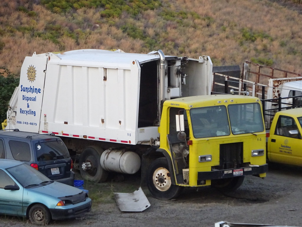 Sunshine Disposal Yard Lewiston, Idaho SoCalGarbageTrucks Flickr