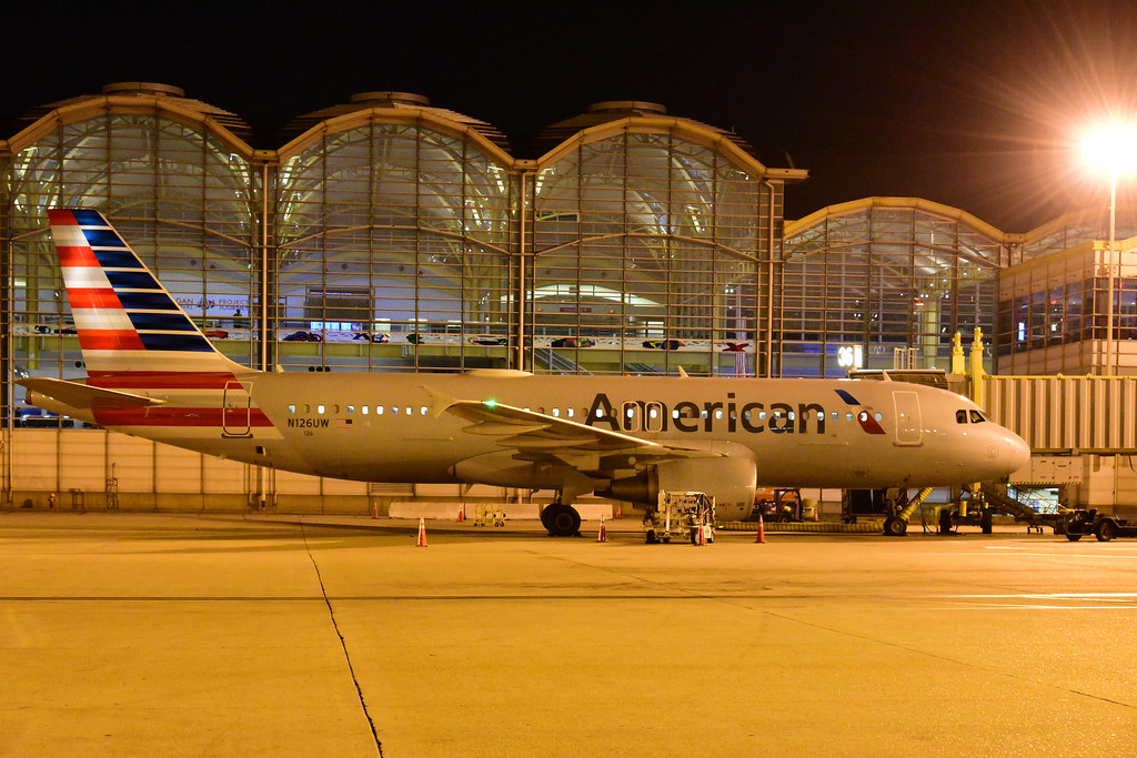 American A320 N126UW at DCA American Airlines Airbus A320… Flickr