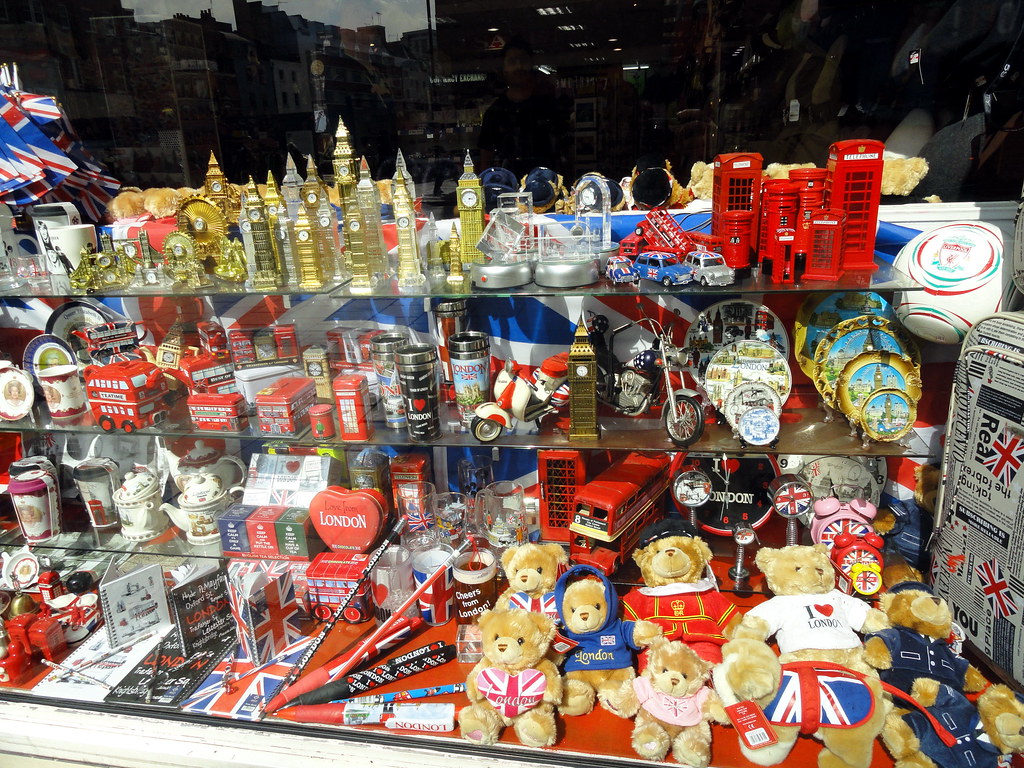 English Souvenirs shop window,London English Souvenirs sho… Flickr
