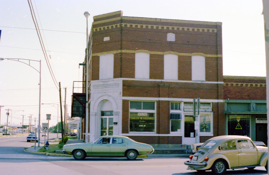 102 Main Street in Old Town Lewisville, Texas, 1977. Flickr