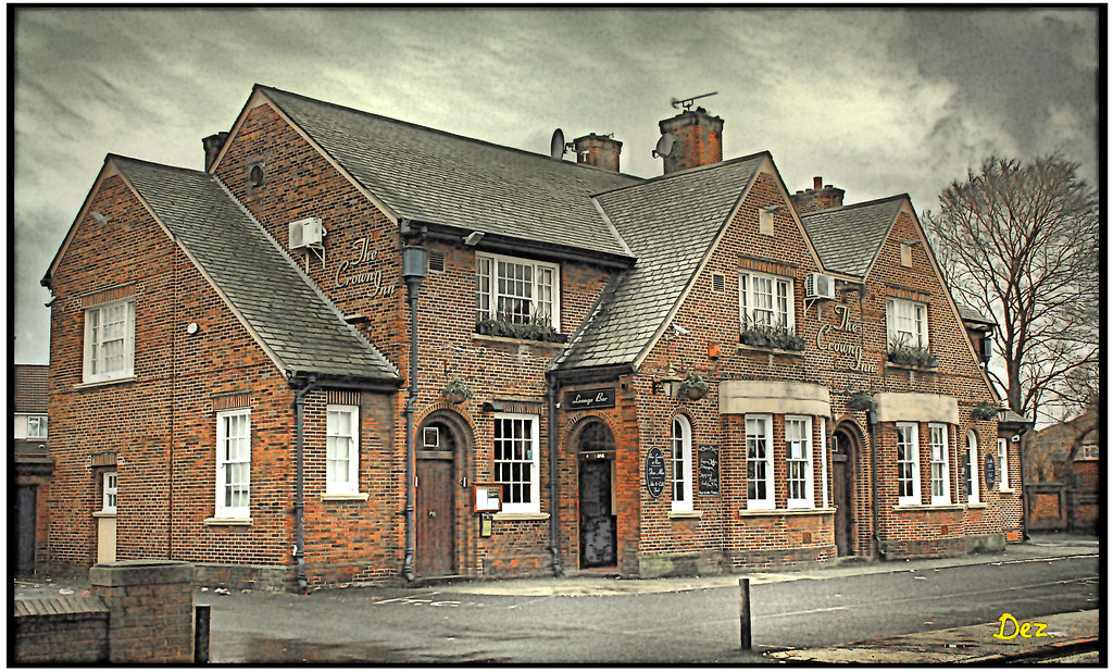 CROWN INN 2 Situated on Leyfield Road. West Derby. Liverpo… DEZ H
