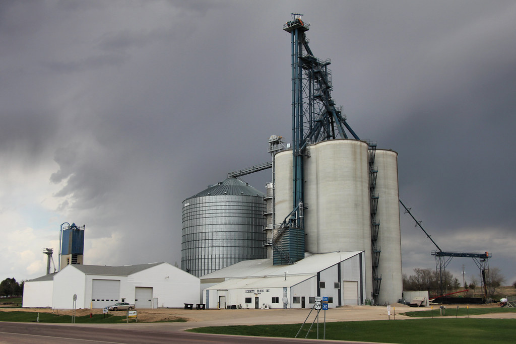 Grain Elevator Slayton, MN Tom McLaughlin Flickr
