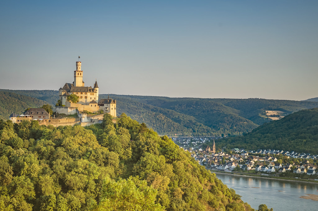 Braubach am Rhein Marksburg goldene Stunde Blick vom Rhe… Flickr