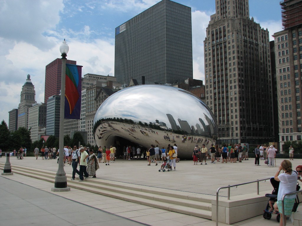 Shiny Bean? The big shiny bean thing in Chicago Russell Newman Flickr