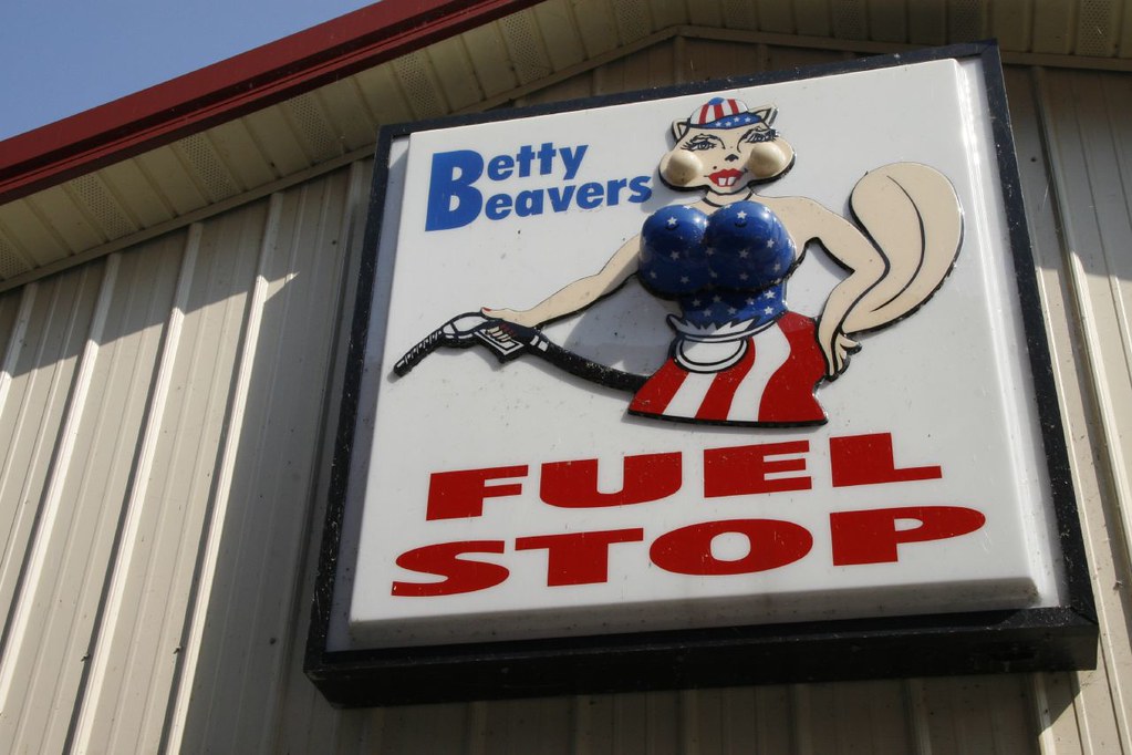 Betty Beavers Fuel Stop on Route 10, Canajoharie, NY alm… Flickr