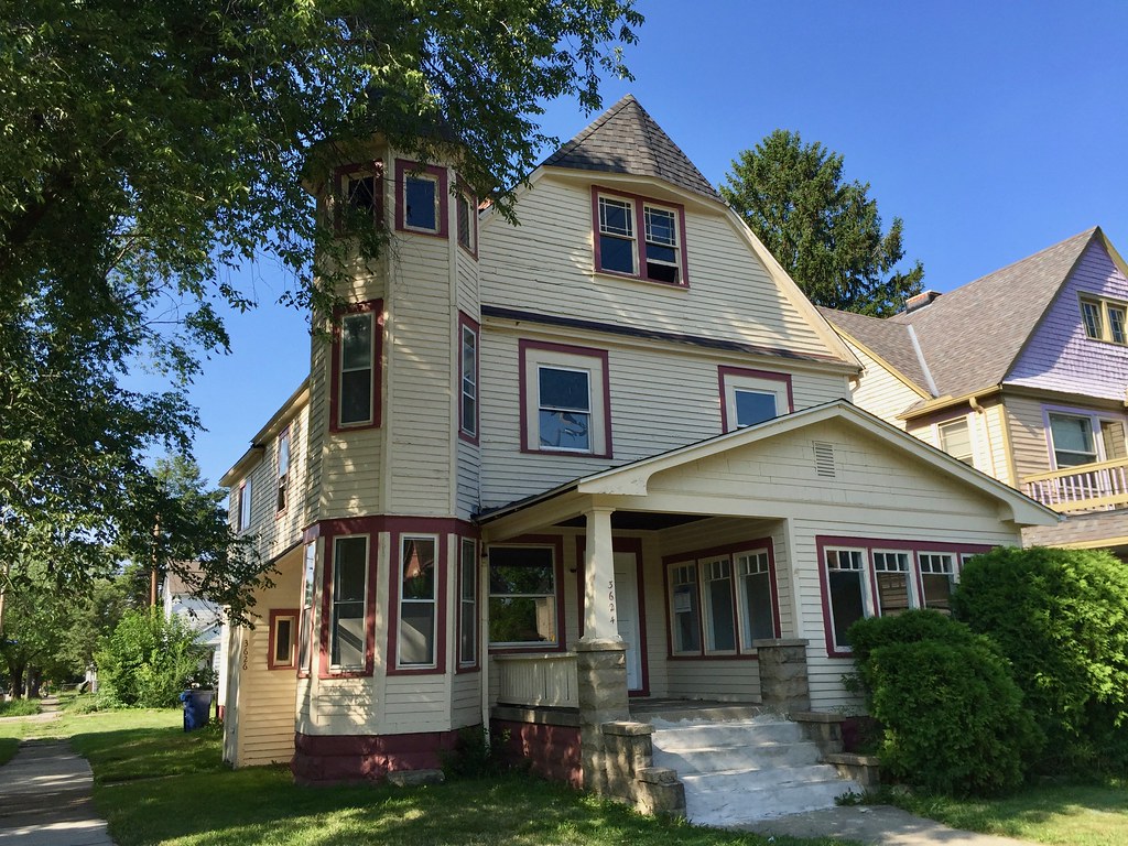 Archwood Avenue, Brooklyn Centre, Cleveland, OH Warren LeMay Flickr