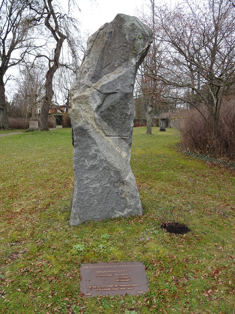 Be A Witch * * Gedenkstätte für die Opfer der Hexenverfolg… Flickr