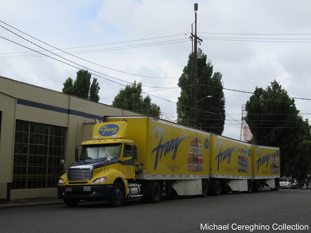 Franz Bakery Freightliner Columbia with Triples, Truck 07… Flickr